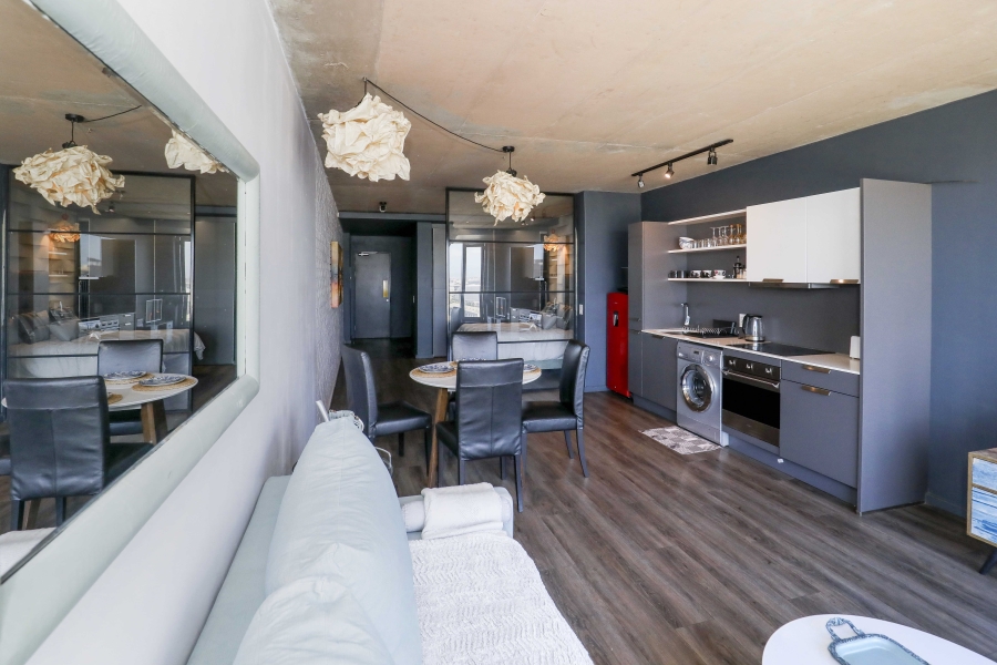1 Bedroom Property for Sale in Woodstock Western Cape